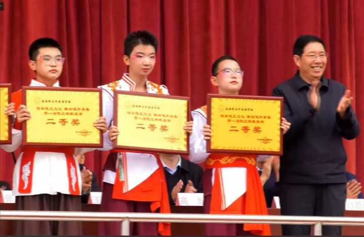 202510251761360408721599.png 微信图片_20251025103233_40_2.png